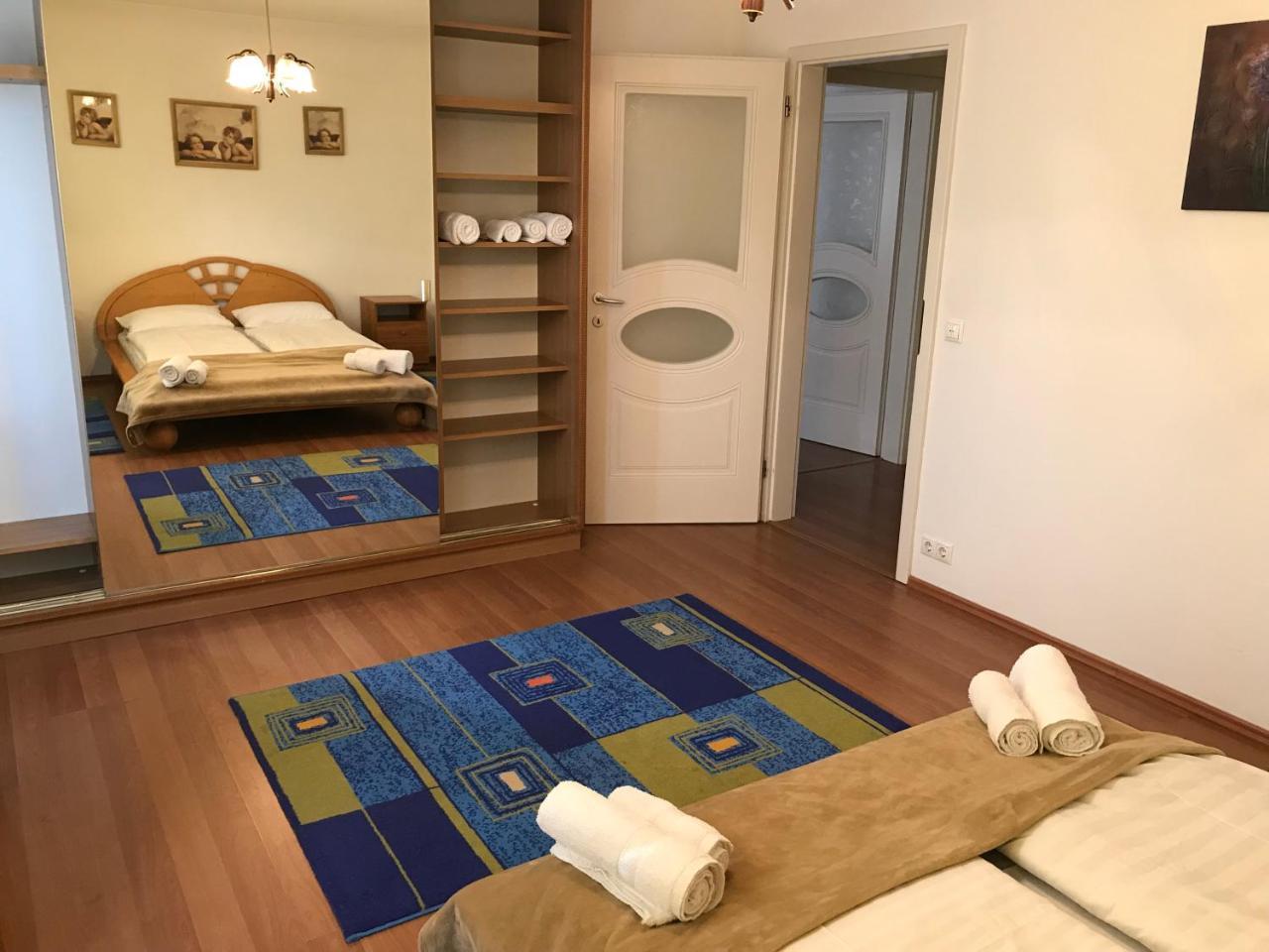 Lotusz Apartments In Nyíregyháza Esterno foto