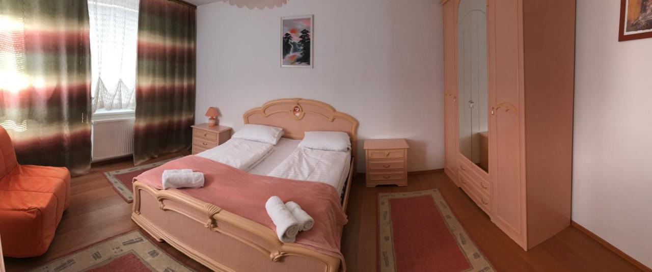 Lotusz Apartments In Nyíregyháza Esterno foto