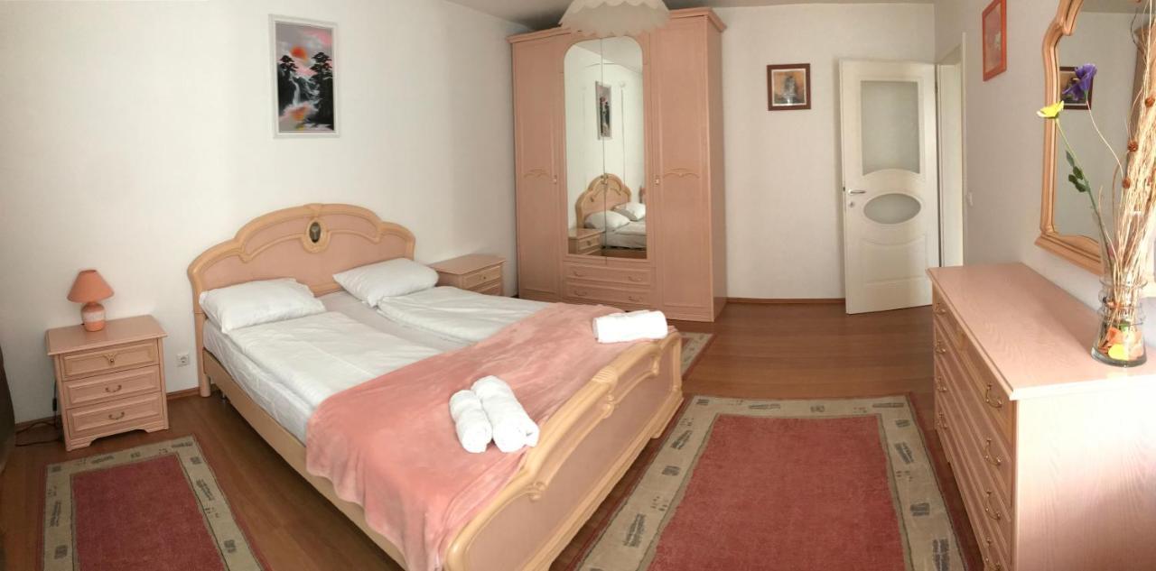 Lotusz Apartments In Nyíregyháza Esterno foto