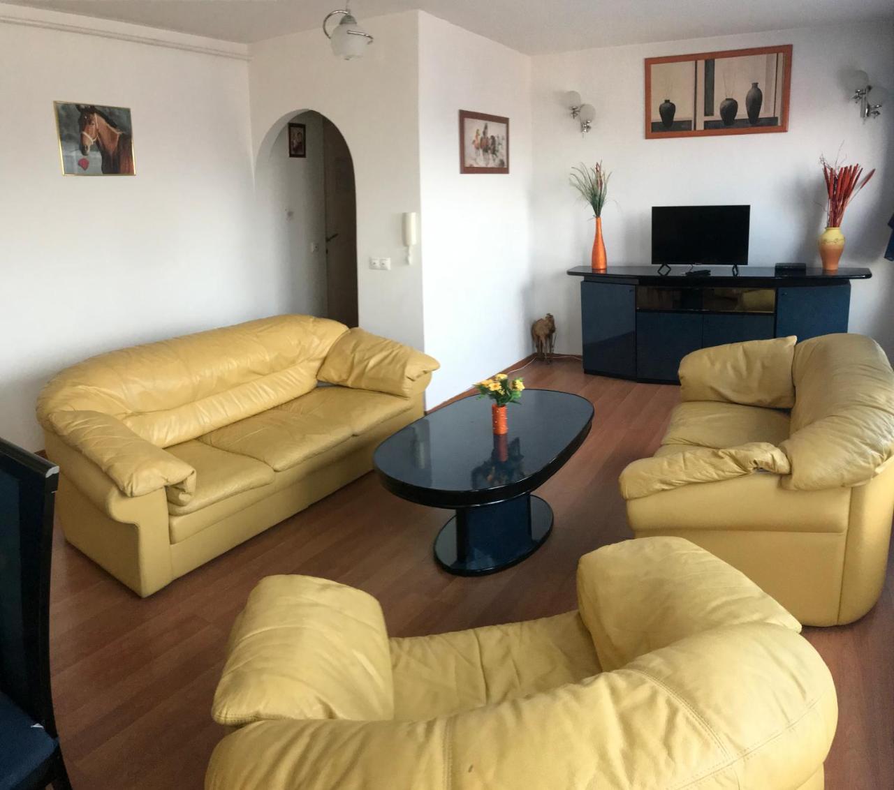 Lotusz Apartments In Nyíregyháza Esterno foto