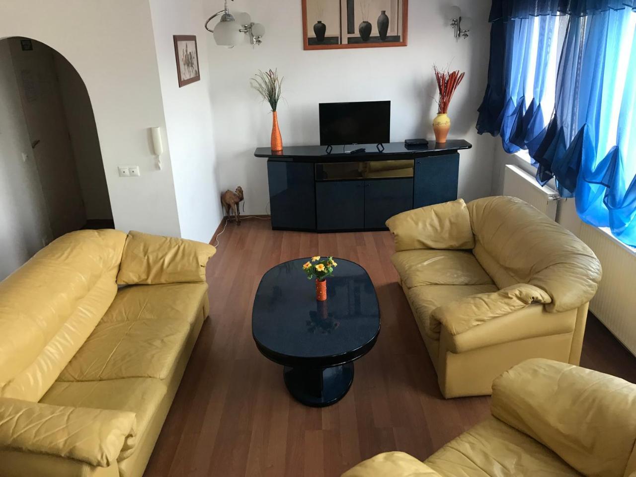 Lotusz Apartments In Nyíregyháza Esterno foto