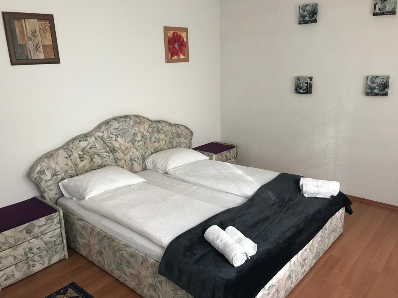 Lotusz Apartments In Nyíregyháza Esterno foto