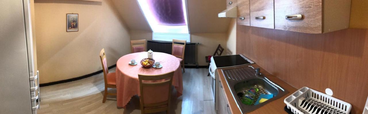 Lotusz Apartments In Nyíregyháza Esterno foto